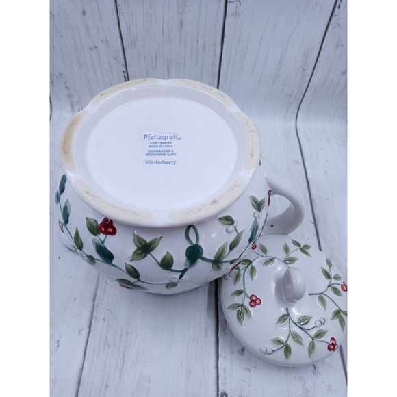 Vintage Pfaltzgraff Winterberry Tea Pot Holly & Berries - Picture 5 of 6